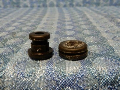 Ford Modelo A 1928-1931 NUEVO Juego de ojales de goma de varilla de estrangulador 1929 30 #A-9715 y A-9717 Foto 1 de 3