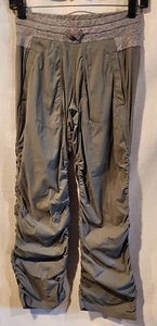 IVIVA BY LULULEMON G IRLS LIVE TO MOVE DANCE STUDIO PANTS 12 GRAY PINSTRIPE - Picture 1 of 7