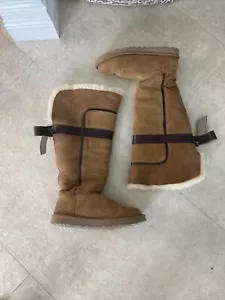UGG Australia Genevieve Botas de Oveja Extra Altas de Castaño para Estados Unidos Talla 8 Acogedoras Cálidas - Imagen 1 de 12