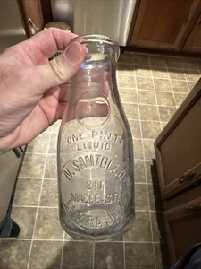N. Santullo 811 Magee St. Embossed Pint Milk Bottle Elmira New York NY - Bild 1 von 16