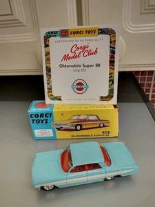 Corgi Toys Model Club Reissue Boxed 235 Oldsmobile Super 88 -with Certificate - Picture 1 of 2
