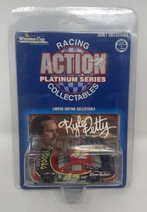 Kyle Petty Coors Light Action Platinum 1/64 1996 - Picture 1 of 2