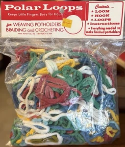 Vintage 1960’s Wool Novelty Polar Loops Hand Weaving Kit 7.5” Loom Hook Loops - Picture 1 of 3