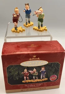 VINTAGE 1999 Hallmark LOLLIPOP GUILD set ornamento (3 pezzi) scatola Mago di Oz QX8029 - Foto 1 di 8