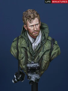 Kit de fotógrafo de guerra de Vietnam Life Miniatures 1/10 busto sin pintar - Imagen 1 de 5