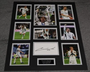 Auténtico Real Madrid Luka Modric Foto Montaje Expositor 50x40 cm - Imagen 1 de 5