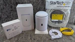 Ubiquiti UDR-US UniFi 4-Port Dream Router + Cables - Connecting Issues - Bild 1 von 17
