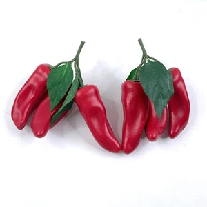 2 racimos de plástico de 4" chiles rojos decoración de cocina verduras de imitación - Imagen 1 de 3