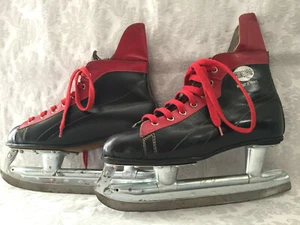 PAIRE DE CHAUSSURES PATINS A GLACE HOCKEY "HUNGARIA" FRANCE PORTE-LAMES CANADA - Picture 1 of 12