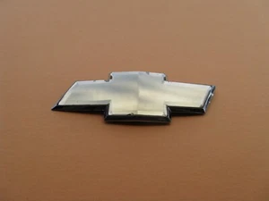 06 07 08 09 10 11 CHEVROLET HHR FRONT GRILLE EMBLEM LOGO BADGE SIGN USED A44639 - Picture 1 of 10