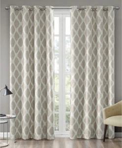 Lotto di (3) pannelli oscuranti SunSmart Blakesly 50" x 63" stampa Ogee Ikat*** - Foto 1 di 6