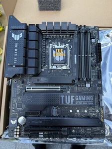 ASUS TUF Gaming X670E-PLUS AM5 ATX AMD Mainboard - Photo 1/4