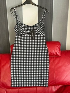 BNWT Check Dress Mini Bodycon Size 8 I SAW IT FIRST - Picture 1 of 3