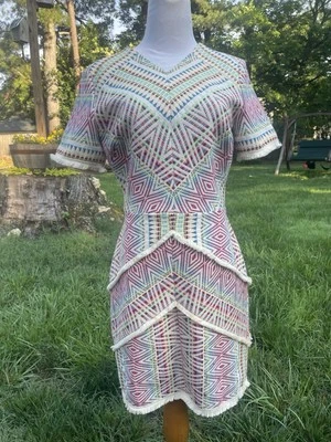 Vestido Vaina Tejido Adelyn Rae Jaylene Azteca Geométrico Arte para Usar Crema Mediano Foto 1 de 4