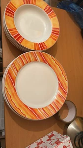 Essservice 6 tiefe Suppen Teller 6 große Essteller Wie Neu - Bild 1 von 4