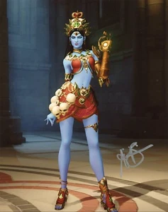 ~ ANJALI BHIMANI Auténtica Firmada a Mano "Symmetra - OVERWATCH" 8x10 Foto B~ - Imagen 1 de 1