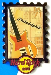 2013 Hard Rock Cafe Philadelphia Stamp City Series Liberty Bell y guitarra Pin Le - Imagen 1 de 1