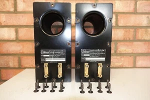 Placas conectoras de cable de altavoz y puertos de graves de altavoces Soliloquio 5,3 - Imagen 1 de 18