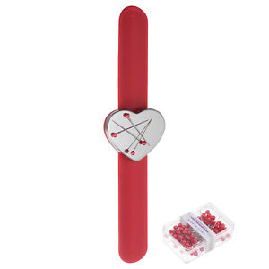 Magnetic Pin Holder Wristband Heart-Shaped Sewing Pincushion, 100 Pins, Red