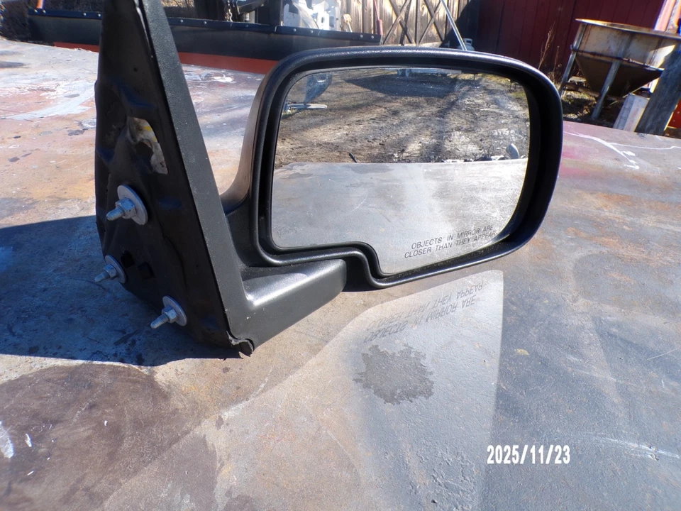 Espejo retrovisor lateral pasajero Chevrolet 2003 K2500 modelo base Foto 1 de 4