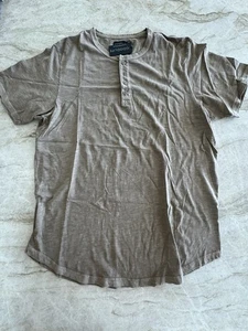 Goodlife Scallop Short Sleeve Henley Size XL Timber Brown Men’s BNWT - Picture 1 of 7