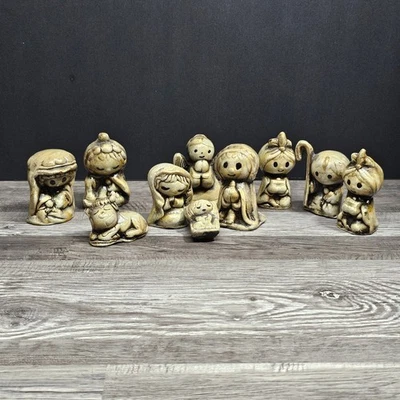 Belén sin marca conjunto de estatuillas pequeños personajes de arcilla pintados a mano Foto 1 de 4