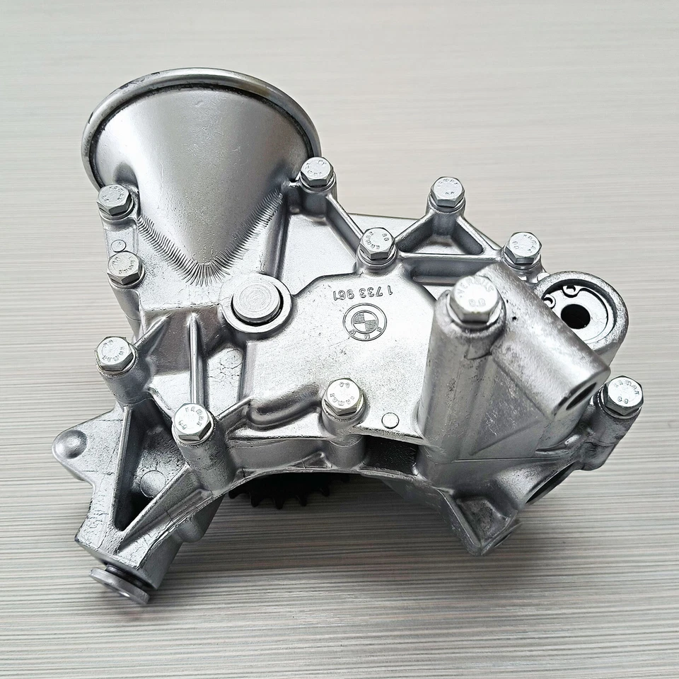 For BMW E39 540I E38 740I 740IL E31 840CI M62 11411438280 OEM Engine Oil Pump - Изображение 1 из 4