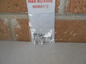 HO Scale Accessories Drums With Bench Top with Tools (1 Per Pack) #073 - Picture 1 of 5