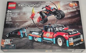 LEGO 42106 camión de acrobacias y bicicleta técnica 2 en 1 camión de estadio - Imagen 1 de 3