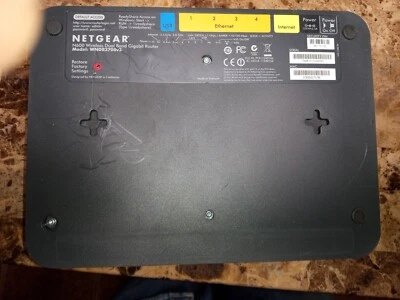 NETGEAR  Cable/DSL Web Safe Router Gateway RP614 - Image 1 of 4