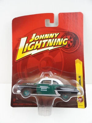 Johnny Lightning Forever 64 R15 1950 Oldsmobile 88 (Green Emergency Service) - Image 1 of 4