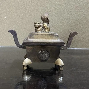 Quemador de incienso japonés de latón vintage de los años 40 - perro guardián - diseño tranquilo - Imagen 1 de 24