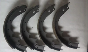 #15B / 2030 Grizzly Brake Shoes Ford Passenger Car, Taxicab, Police Car - Picture 1 of 1