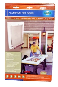 Puerta para mascotas-Petsafe HPA11-11599 libertad media aluminio 81/4” x 121/4” solapa magnética - Imagen 1 de 6