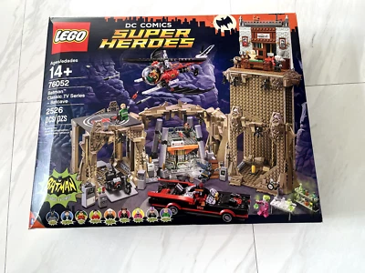 LEGO DC Comics Batman Clássico Série de TV Batcave 76052 NOVO - Imagem 1 de 4