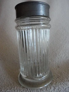 EAPG Shaker Columns Heavy Glass Quadruplate Lid Vintage - Picture 1 of 9