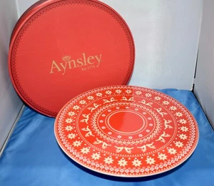Aynsley Fine China Fair Isle 11.5" Red Reindeer Holiday Footed Cake Plate ~ O2 - Picture 1 of 8