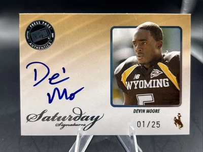 2009 Press Pass Legends Sigs Devin Moore RCAuto 1/25 (should be red Ink) Error - Image 1 of 4