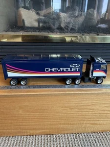 ERTL 1:25 Pressed Steel Chevrolet Titan 90 Tractor Trailer Approx 19” - Picture 1 of 8