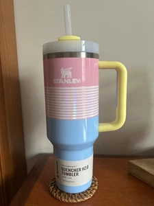 Stanley Pastel Pop 40 Unzen Tumber Quencher H2.0 Flowstate Easter Collection - Bild 1 von 4