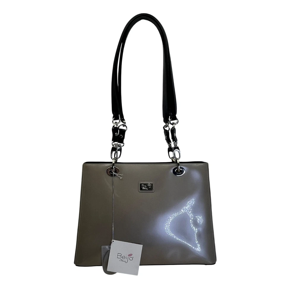Bolso de Mano Beijo Clásico Para Mujer Gris Charol Con Correas Negras y Logo Plateado Talla L Foto 1 de 4