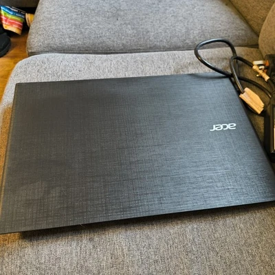 Acer Aspire E15 E5-573, 15" screen, Intel Core i3-4005U, 1GB HDD, 4GB - Image 1 of 4