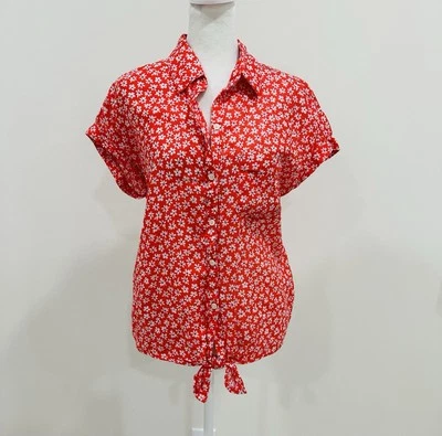 Old Navy Daisy Print Linen/Cotton Tie-hem Shirt Size M - Image 1 of 4
