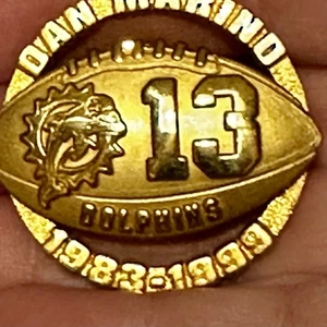 Vintage Dan Marino #13 Gold Retirement PIN Limited Edition 567/1300 Dolphin NFL - Bild 1 von 9