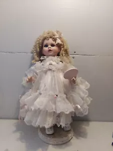 WLden Museum Of Fine Collectibles Doll Rustie - Picture 1 of 7