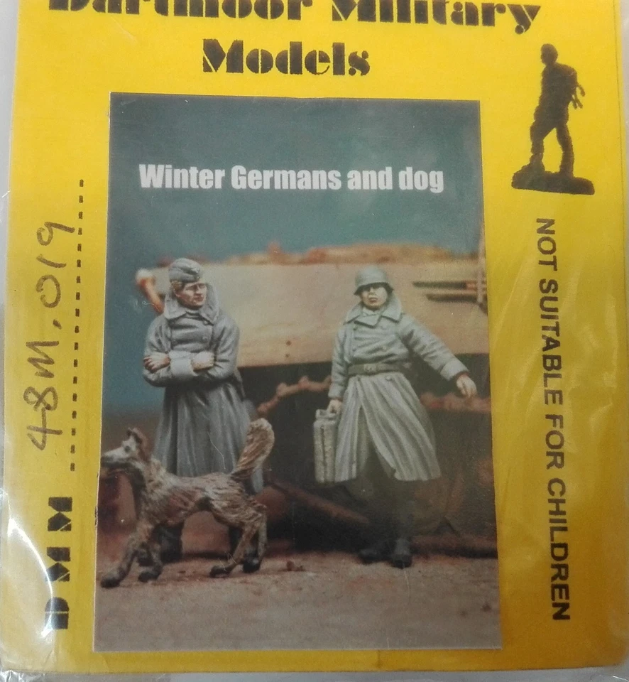 MODELLISMO - Winter German and dog WWII - DARTMOOR 1/48 - Immagine 1 di 1