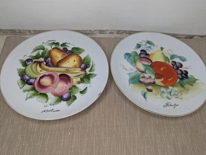 2 - Vintage Hand Painted Fruit Plates 7" Signed - Picture 1 of 4