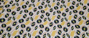 Text von John Lennon und Paul McCartney All You Need Is Love Baumwollstoff 1 Yd - Bild 1 von 4