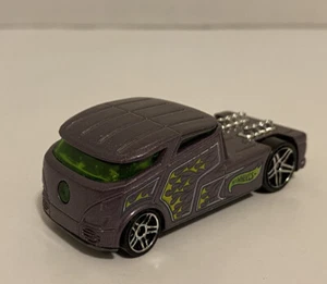 Hot Wheels Qombee Violet Purple Bus Car Diecast Toy - Picture 1 of 11