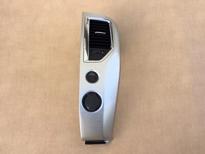 Nissan Titan 2016-2018 bisel de ventilación de tablero central derecho plateado OEM Foto 1 de 4